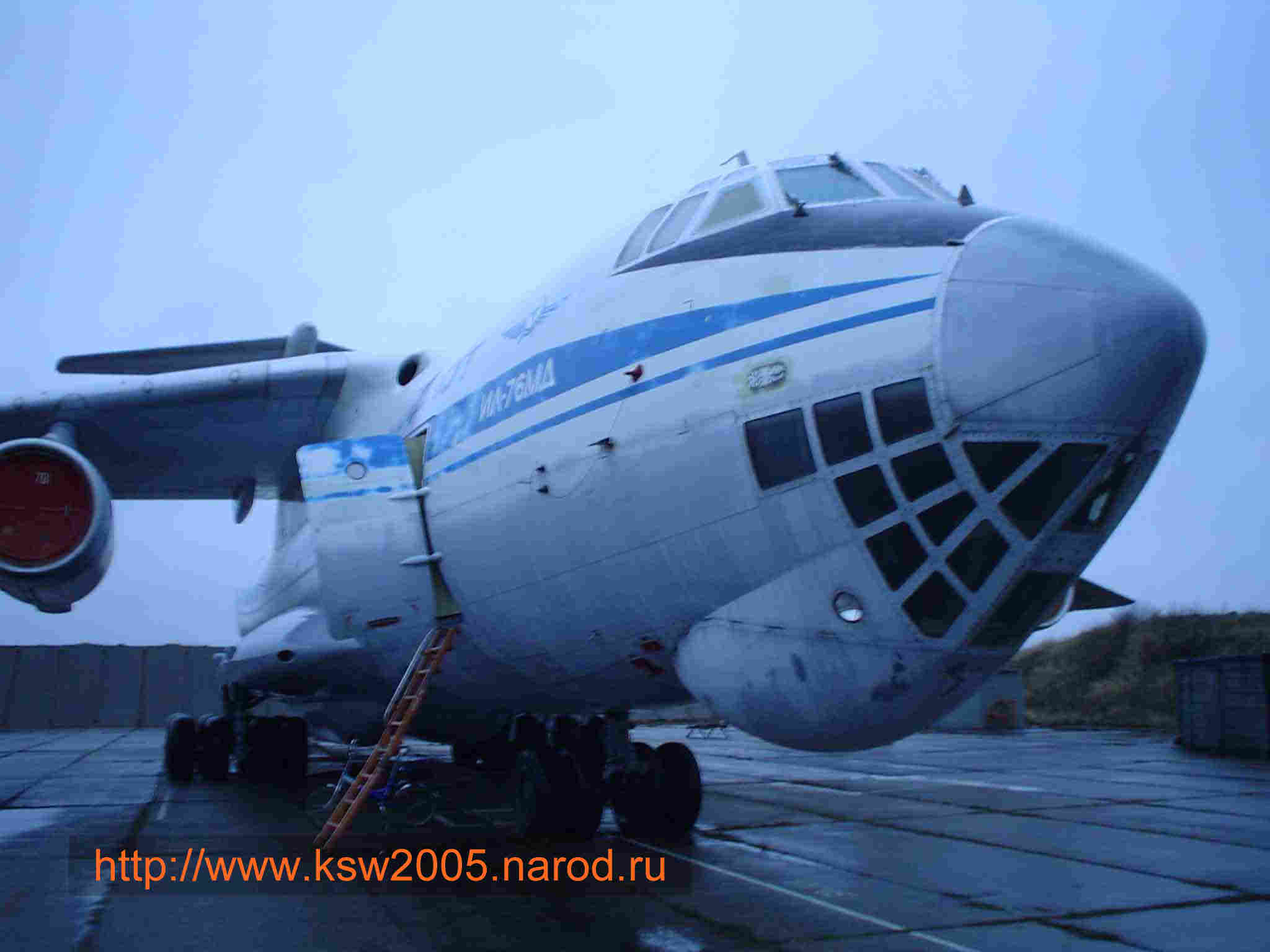 Просто самолёт ИЛ-76МД 